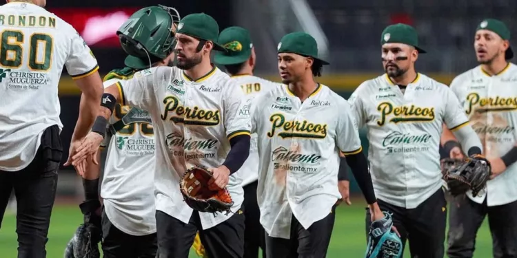 Pericos eliminan a los Diablos Rojos