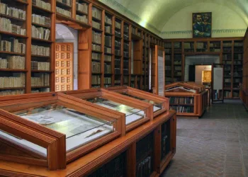 La Biblioteca Fray Francisco de Burgoa resguarda un importante acervo de libros antiguos que da cuenta de la tradición intelectual y evangelizadora en Oaxaca.