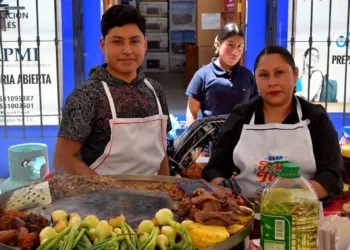 La Feria del Taco reunió a taqueros y cocineras tradicionales, quienes ofrecieron diversos platillos.