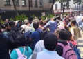 Foto: Cencos 22 // La dirigencia magisterial llega a Palacio Nacional.