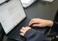 ¿Cómo elegir la laptop ideal para la universidad en este regreso a clases 2026?
