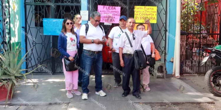 Foto: Adrián Gaytán // Los líderes de sindicatos municipales con denuncias por el manejo del Fondo de Pensiones.