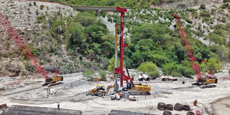 Foto: SICT // Los trabajos en el viaducto que sustituirá al puente El Tornillo para reabrir la supercarretera Mitla-Tehuantepec.