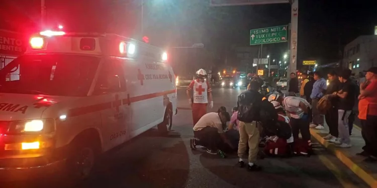 Los percances movilizaron a los cuerpos de rescate en vialidades de alta velocidad, confirmando el repunte de siniestros automovilísticos durante las últimas horas