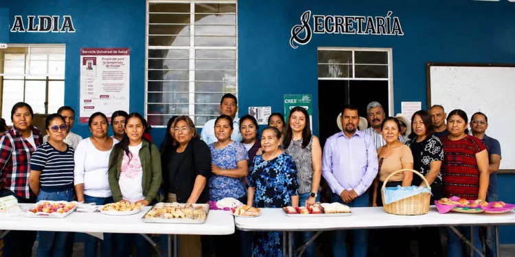 Mujeres de Santa María Tindú y Rosario Nuevo participaron en cursos y actividades de capacitación.