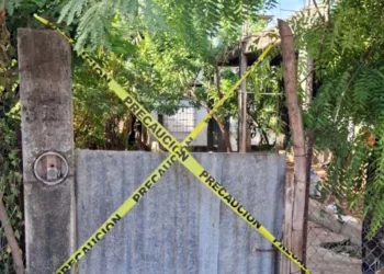Personal investigador realizó diligencias en un domicilio de la colonia Aeropuerto.