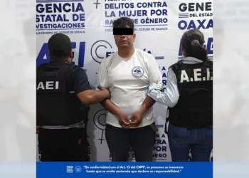 F.R.S. fue detenido en Puerto Escondido, acusado de intentar asfixiar a una mujer con una almohada. Foto: FGEO