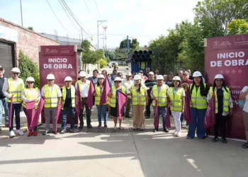 Nancy Benítez encabezó el inicio de obras.