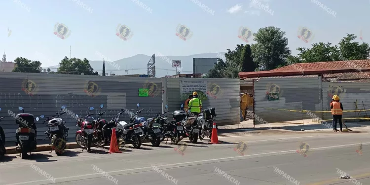 Foto: Lisbeth Mejía Reyes // Persisten las irregularidades en trabajos del Parque Oaxaca.