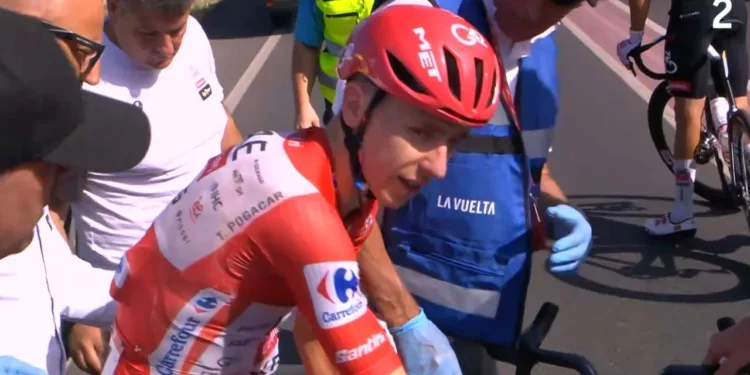 VIDEO | Tadej Pogacar sufre fractura cervical y de clavícula tras terrible caída en La Vuelta