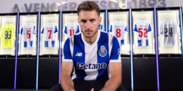 VIDEO | ¡Dragón mexicano! Santiago Giménez es nuevo jugador del Porto para la temporada 2026