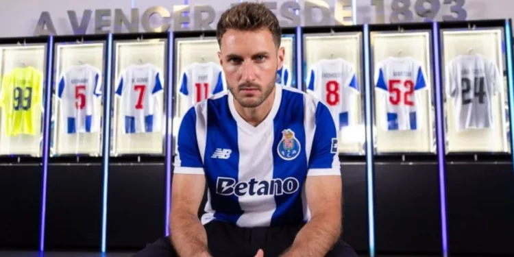 VIDEO | ¡Dragón mexicano! Santiago Giménez es nuevo jugador del Porto para la temporada 2026