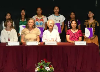Fotos: Rubén Morales // Seis jóvenes oaxaqueñas iniciaron una nueva etapa al integrarse al programa de becas del Fondo Guadalupe Musalem.