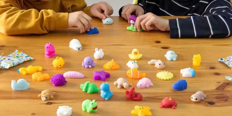 ¡Cuidado! El peligro oculto de los ‘squishies’ que está mandando a niños al hospital
