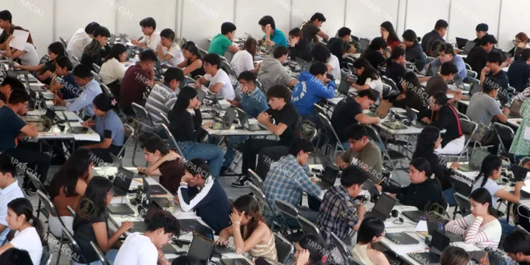Foto: Adrián Gaytán // Un hotel del norte de la ciudad fue sede del examen de control presencial aplicado por la UNAM el 12 de agosto.