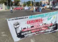 Bloquea UTVCO crucero de estadio de béisbol; policía estatal los repliega