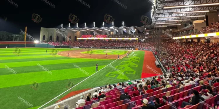 Foto: Francisco Ramos // Guerreros de Oaxaca apalea 12-3 a Diablos Rojos y empata la serie de Playoffs.