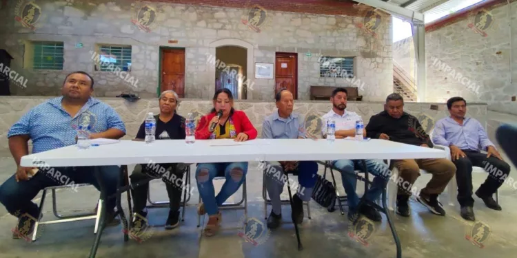 Emplazan a CAPUFE comuneros de San Pablo Huitzo; dan plazo de 72 horas para solucionar contaminación