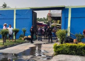 Irrumpe comando armado en una fiesta y asesina a tres hombres