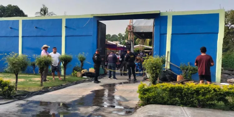 Irrumpe comando armado en una fiesta y asesina a tres hombres