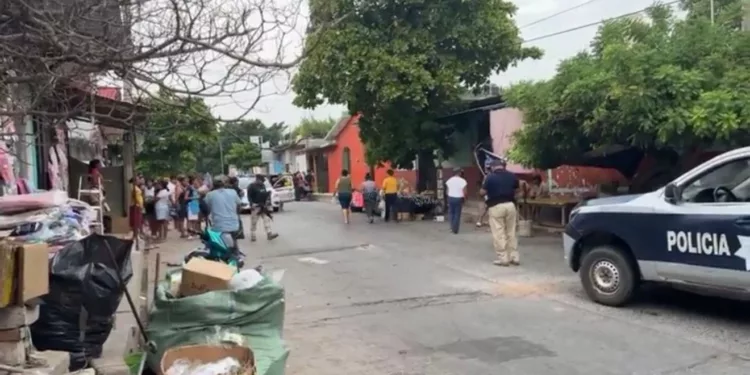 ¡Lo balean frente a su casa! Joven sobrevive a lluvia de plomo en la Séptima Sección de Juchitán