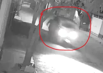 VIDEO | ¡Lo cazó con el mototaxi! Video exhibe brutal atropellamiento y fuga en Oaxaca