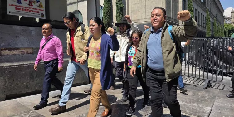 Sale S-22 con alforjas llenas y 1 mil 300 nuevas plazas