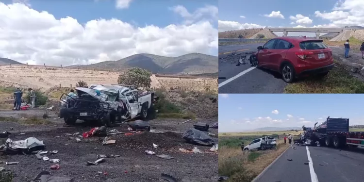 VIDEO | ¡Caos en la Cuacnopalan-Oaxaca! Choque múltiple obliga a cerrar la carretera