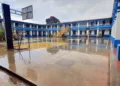 Foto: web Moisés Sáenz Garza // Explanada de la escuela secundaria.