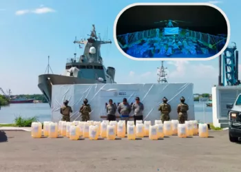 VIDEO | ¡Golpe al narcotráfico en el Pacífico! Marina asegura más de 4 toneladas de presunta cocaína frente a Oaxaca y Chiapas