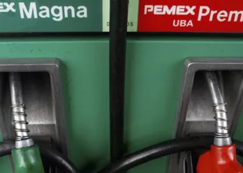 Magna o Premium: ¿Qué pasa si las mezclas y cuál le conviene a tu auto?