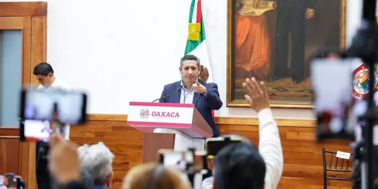 Foto: FGEO // El Fiscal de Oaxaca, Bernardo Rodríguez Alamilla.