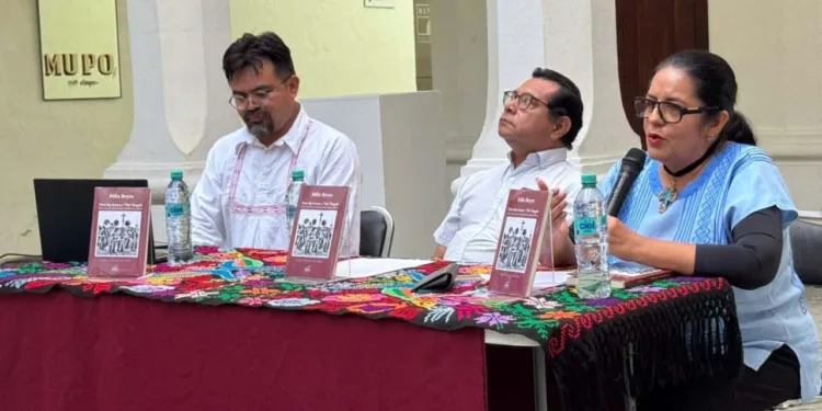 Fotos: cortesía // El escritor y editor Félix Reyes reúne en su nuevo libro una "breve" historia sobre las bandas filarmónicas mixes.