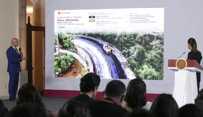 Este año se destinarán 50 mil mdp para el MegaBachetón, que tiene por objetivo la rehabilitación de la Red Federal de Carreteras.