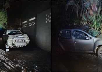 La camioneta Renault Duster quedó varada en el camino de terracería a Ventanilla con los cuerpos de la pareja en su interior y múltiples impactos en la carrocería.