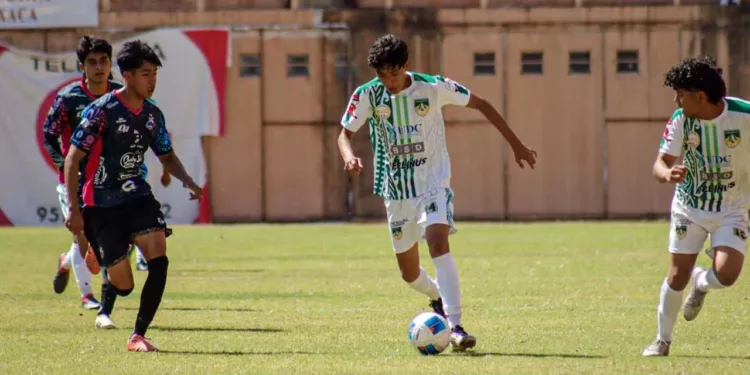 Las Chivas Rayadas del Guadalajara activan su radar en Oaxaca para reclutar a las futuras estrellas del futbol mexicano.