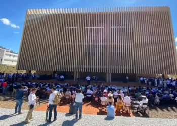 La obra, con un costo reportado de 360 millones de pesos, estuvo a cargo de ICA y ha enfrentado diversos conflictos legales.