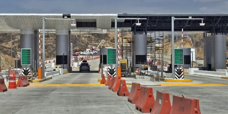 LIBERAN SUPERCARRETERA OAXACA–COSTA TRAS MÁS DE TRES DÍAS DE BLOQUEO