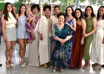 Fotos: Rubén Morales // Rosa Silvia Méndez compartió la celebración de sus 88 años junto a sus queridos nietos.