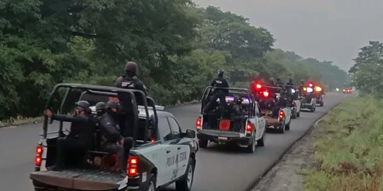 Foto: redes sociales // Presencia de las policías de Oaxaca y Chiapas para evitar posibles enfrentamientos en los Chimalapas