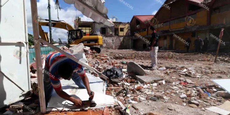 Foto: Archivo El Imparcial // El centro de Juchitán bajo los escombros luego del sismo de 7 de septiembre.
