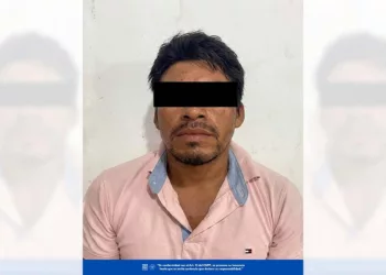 El imputado M.C.D. fue asegurado en el centro de Matías Romero con un arma corta y 30 dosis de la droga sintética conocida como “cristal”.