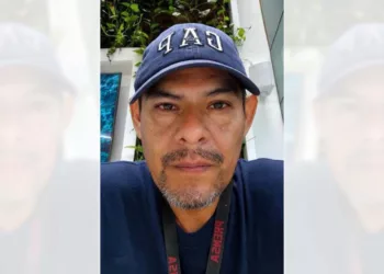 Foto: tomada de video // Ernesto Rojas Ayuzo, persiste el acoso a la prensa.