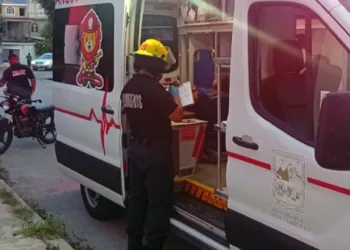 Dos motociclistas chocan de frente en la 5 de febrero de Huajuapan
