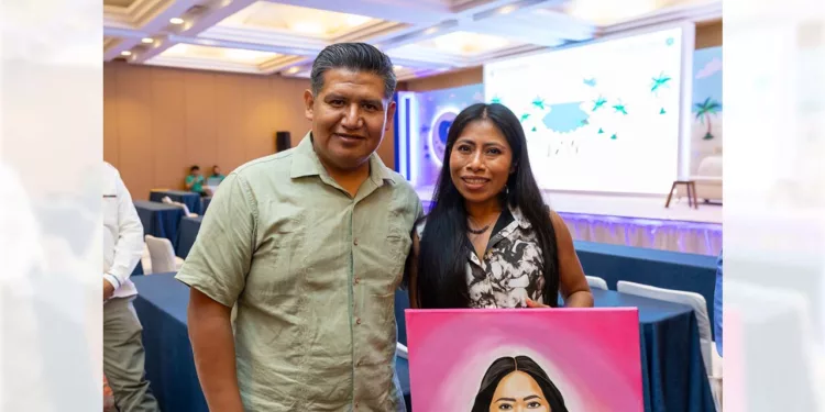 Foto: Omar Maya – Gil Obed González // Uno de sus trabajos tuvo como destinataria a la actriz oaxaqueña Yalitza Aparicio.