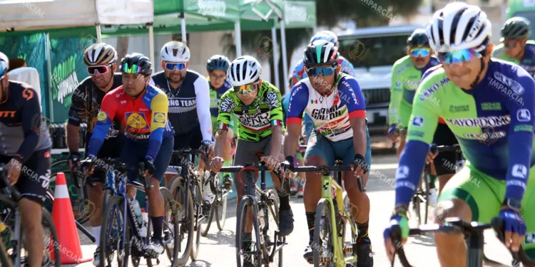 Foto: Leobardo García Reyes // El fin de semana se realizó el ciclismo de ruta.