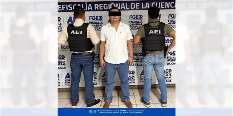 Agentes estatales de investigación arrestaron al implicado R.R.E. mediante una orden de aprehensión por el delito de secuestro agravado.