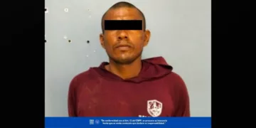¡Intentó escapar y llevaba presuntas drogas! Procesan a hombre por narcomenudeo en Tehuantepec