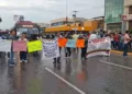 Trabajadores del COBAO amplían bloqueo en avenida Universidad: Exigen pago de finiquitos