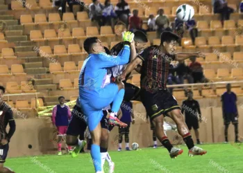 Foto: Leobardo García Reyes // Dragones mantiene la etiqueta de invicto.